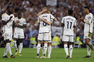 克羅斯評(píng)歷史最佳陣容：梅羅上榜，中場(chǎng)魔笛+齊祖，前鋒大小羅