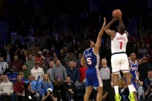 為什么哈登絕殺三分沒吹犯規(guī)？主裁：裁判認(rèn)定格萊姆斯為合法干擾