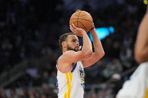 有望里程碑！庫里還差14分便超越卡特 上升至歷史總得分榜第22位