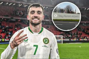 迎接英雄凱旋！愛(ài)爾蘭都柏林機(jī)場(chǎng)打趣：我們改名叫“帕洛特機(jī)場(chǎng)”