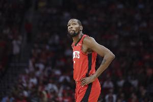 主將都不準(zhǔn)！首節(jié)杜蘭特3投全丟拿到3分&米切爾5中1僅拿2分