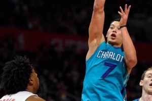 林書豪：在黃蜂打得好時喬丹會稱贊我 他是我的偶像 這回憶很特別