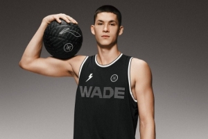 又一位國(guó)產(chǎn)代言人！葉戈?duì)枴そ苊髯孕尤腠f德之道！