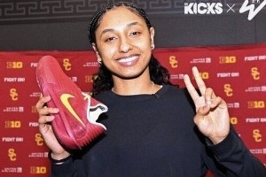 未來(lái)球星！Nike為NCAA女籃球員朱朱·沃特金斯推出PE配色球鞋