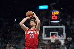 申京本賽季25分10板5助場(chǎng)次聯(lián)盟第三！僅次于約基奇和字母哥