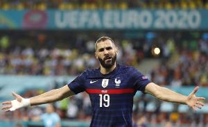 羅滕支持本澤馬和格列茲曼重返法國(guó)國(guó)家隊(duì)，但另外兩位名宿反對(duì)