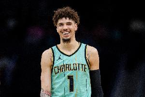 誰有意？三球曾和黃蜂達(dá)成5年最高2.6億合同 未來3年仍剩超1.3億