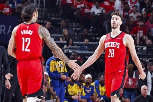 近4成時(shí)間用雙塔！火箭本季凈效率值+11.4 申京亞當(dāng)斯同場時(shí)+15.4