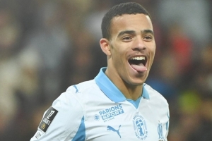 馬賽5-1大勝尼斯暫時(shí)登頂法甲，格林伍德雙響、奧巴梅揚(yáng)1射2傳