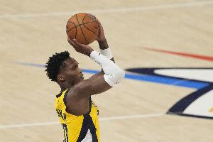 后場雙槍！馬瑟林&內(nèi)姆哈德半場合計18中10拿下28分