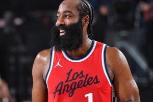 分衛(wèi)生涯第17季或之后場(chǎng)均得分：科比27.3分第一 哈登目前28.4分