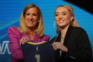 達(dá)拉斯籃球殺瘋了~飛翼又拿到狀元簽 獨(dú)行俠以1.8%超低概率抽狀元