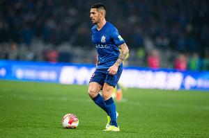 足球報(bào)：申花將利用兩場(chǎng)亞冠確定人員去留，路易斯會(huì)比較尷尬