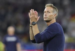 勒沃庫(kù)森主帥：哈蘭德是世界最佳前鋒之一，埃切維里已經(jīng)做好準(zhǔn)備