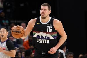 連續(xù)9個(gè)賽季10+三雙獨(dú)一檔！約基奇本季能否超威少登頂歷史三雙榜