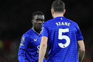 蓋耶因毆打隊(duì)友被罰下！英超上次出現(xiàn)是08年12月斯托克城內(nèi)訌