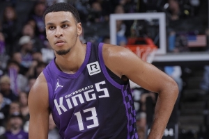 非賣品！基根·穆雷鏖戰(zhàn)44分鐘 19中10砍下26分&生涯新高的15板