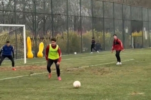 間歇期更新！大家來(lái)看看主教練披掛上陣是什么水平？