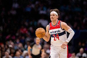 這是奇才隊(duì)？奇才首節(jié)狂轟45分&三分前8投全中 基斯珀特16分！