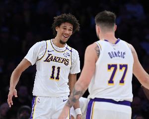 詹姆斯談沖突：我們是非常緊密的團體 為隊友挺身而出簡直酷斃了