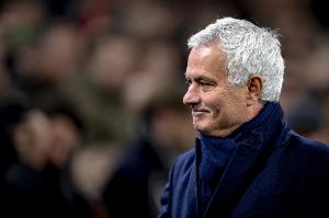 不容易！穆帥率本菲卡拿下賽季歐冠首勝，阿賈克斯5連敗仍墊底