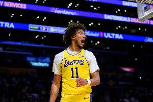 海斯：我與這支湖人有著深厚的友誼 所以我們必須相互保護