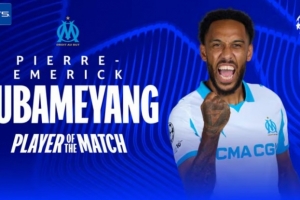 梅開二度！官方：奧巴梅揚(yáng)當(dāng)選馬賽2-1紐卡全場最佳球員