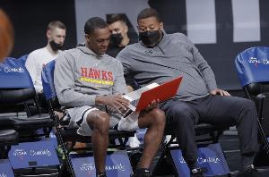 隆指導(dǎo)！隆多：當(dāng)我分析錄像時(shí)  我總是想若換種策略結(jié)果會(huì)如何