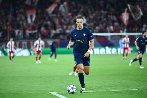 大衛(wèi)·路易斯攻破赫拉德茨基球門(mén)，是本賽季首次80后面對(duì)80后進(jìn)球