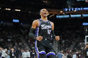 力爭(zhēng)3連勝！國(guó)王首發(fā)：威少、拉文、德羅贊、穆雷、尤班克斯