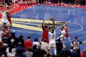 加時(shí)了！灰熊最后一攻剩0.9秒 波普邊線發(fā)球被錫安跳起破壞