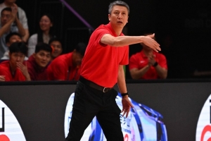 記者：中國男籃下一場到客場 比賽會非常難打 需要拿出一些針對性