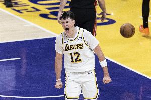 拉拉維亞：詹姆斯和東契奇都具備高球商與傳球能力 給我創(chuàng)造機會