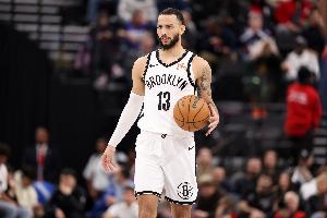 球進(jìn)燈亮！泰瑞斯·馬丁極速推進(jìn)轟進(jìn)第三節(jié)壓哨打板三分