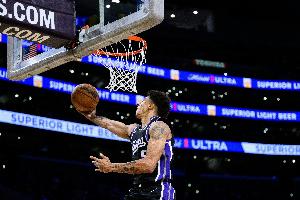 撲太兇！克利福德防守菲利波夫斯基三分 被吹一級惡意犯規(guī)