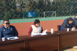 鹽城足球隊(duì)球員選拔測(cè)試活動(dòng)開(kāi)啟，水慶霞等專(zhuān)家現(xiàn)場(chǎng)考核