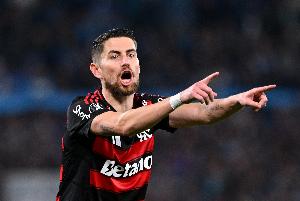 榮譽(yù)滿身！33歲若日尼奧隨隊(duì)奪得南美解放者杯，生涯再添重要獎(jiǎng)項(xiàng)