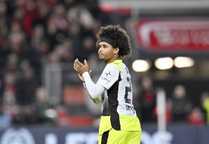 洗心革面？非法持槍風(fēng)波后阿德耶米連續(xù)3場(chǎng)破門，上場(chǎng)打入制勝球