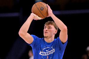 22投13中轟35分！弗拉格：是教練隊(duì)友為我創(chuàng)造了這樣表現(xiàn)的條件