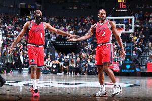 記者：小卡受時間限制 哈登明顯進(jìn)入疲勞期&最近投射和失誤都崩