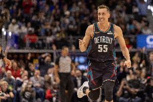 故地重游！鄧羅半場8中4貢獻11分3板4助 正負值+14