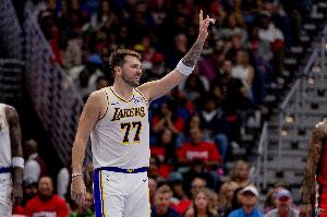 一節(jié)頂別人整場！東契奇首節(jié)火力全開9中6轟20分6板4助 正負值+19