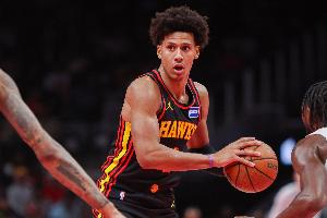 杰倫·約翰遜40+10+5本季聯(lián)盟唯二前鋒&比肩字母哥 后者兩次做到