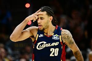 打出來了！泰森13中11超高效砍下27分11板4助1斷