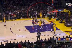 重大失誤！末節(jié)湖人進(jìn)攻時間靜止 文森特轟3分 太陽替補(bǔ)席都瘋了