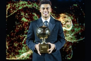 姆巴佩社媒祝賀杜埃獲得金童獎：實至名歸，早日康復(fù)！