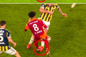 凱塞多同款？??什克魯莽防守直接踩腳，裁判就在旁邊但沒(méi)做判罰