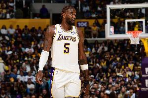 疲態(tài)盡顯！湖人本場僅1斷&來自艾頓 太陽16斷 快攻得分湖人2-28