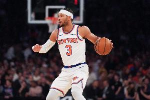 手感火熱！哈特強解命中壓哨三分 個人已經(jīng)11分