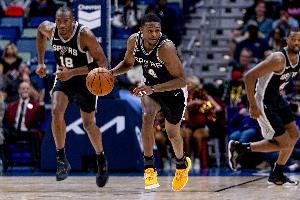 團隊籃球！文班缺席至今馬刺6勝2負 目前14勝6負暫列西部第四